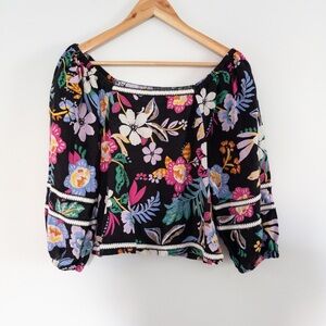 C&C California Black Floral Linen Crop Peasant Top Crochet Braid Trim Medium